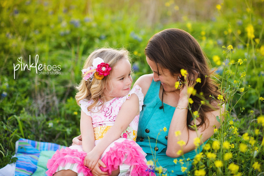 wildflowers austin texas kids photographyPinkle Toes Photography